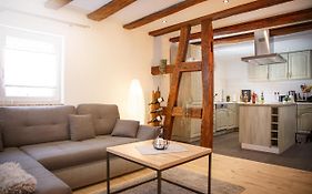 Winetime - Modern - Fuer 6 - Boxspringbetten - Zentral