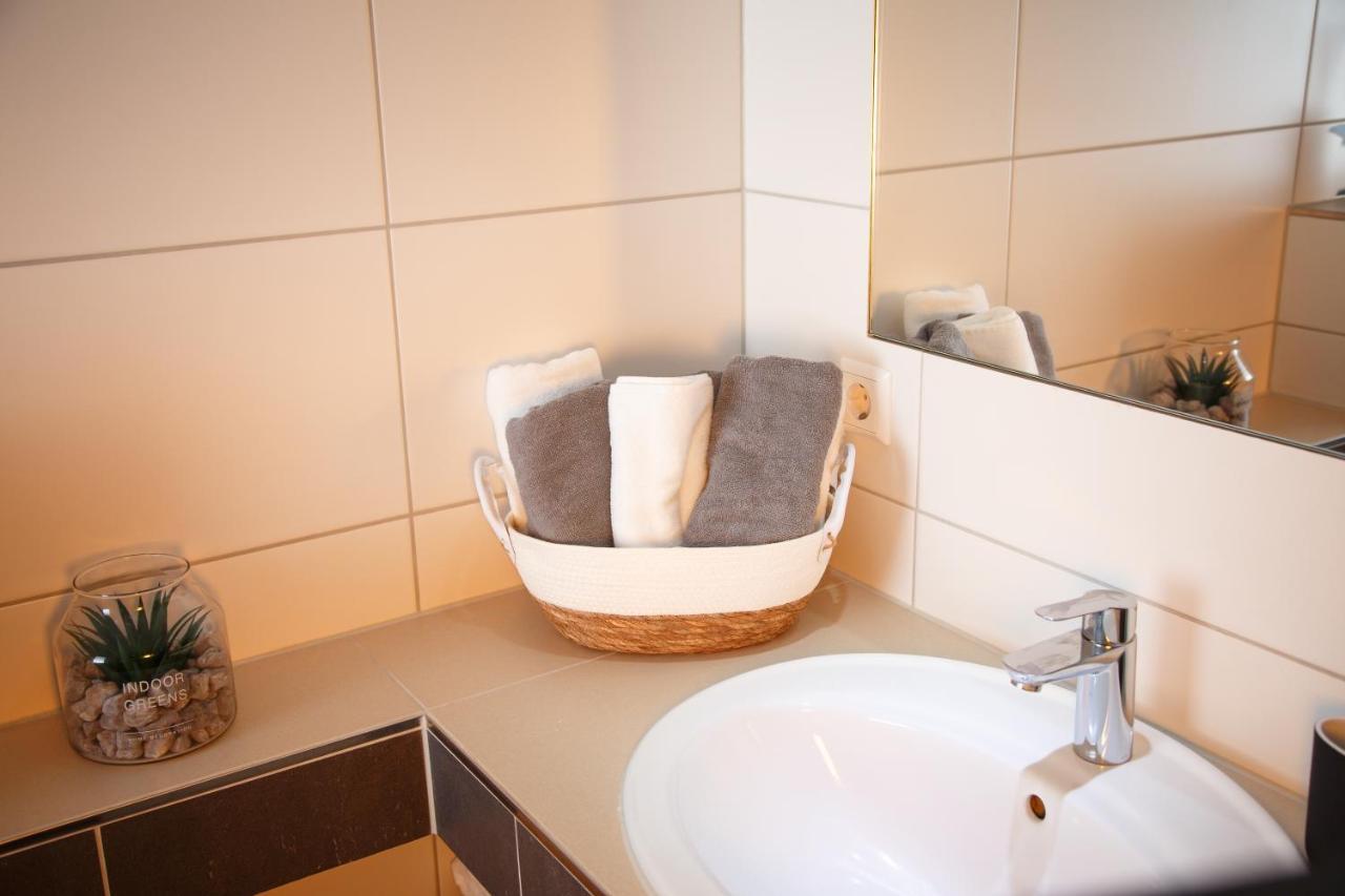 Winetime - Modern - Fuer 6 - Boxspringbetten - Zentral Bellheim Bagian luar foto
